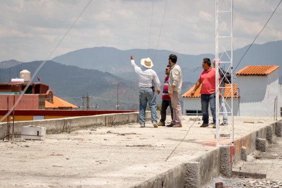 Community Cell Phone Networks in Oaxaca, Mexico